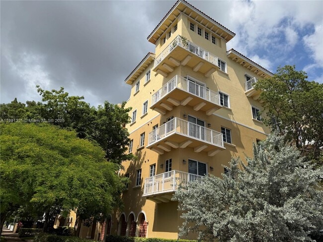 Building Photo - 107 Mendoza Ave
