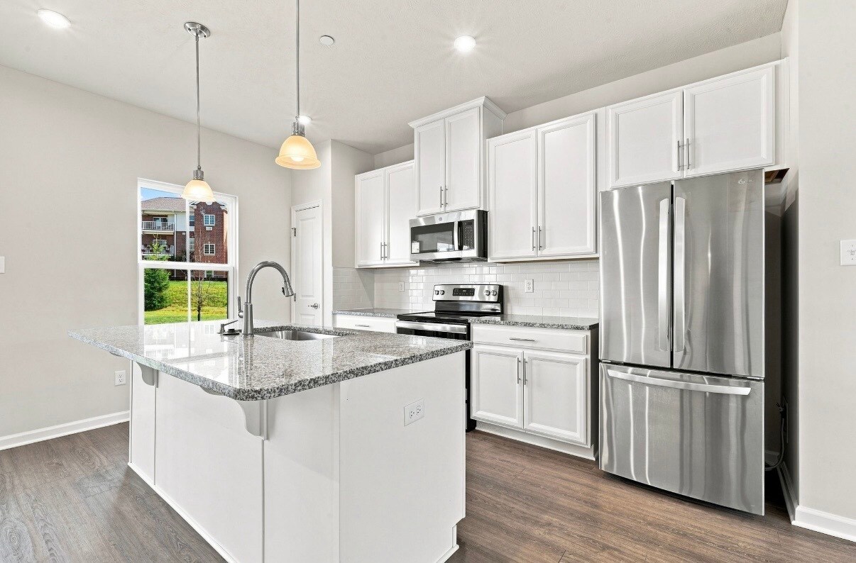 Building Photo - 233 Chesna Dr