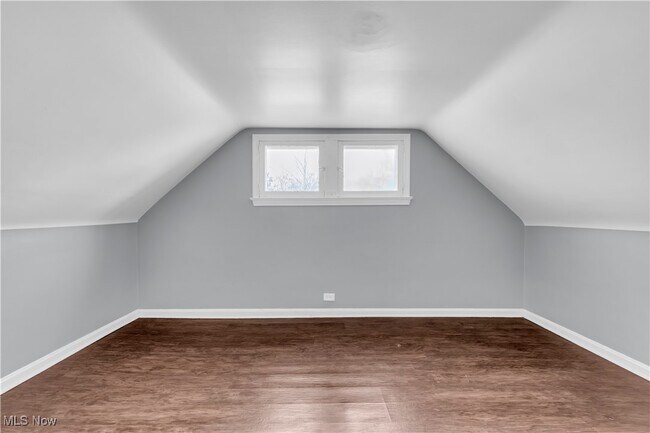 Building Photo - 14614 Glendale Ave