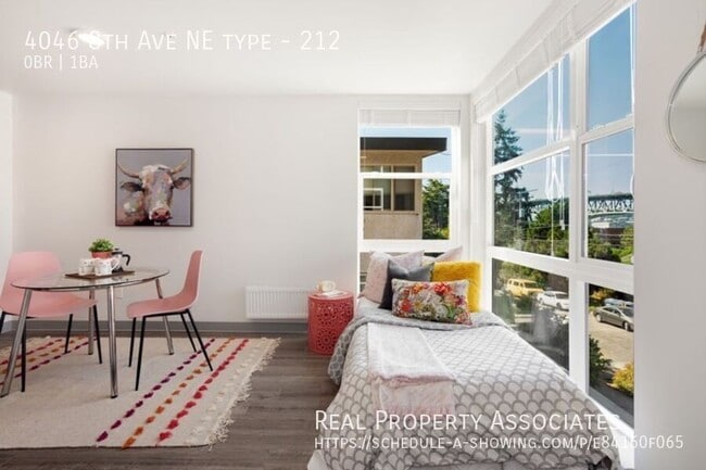 Building Photo - 4046 8th Ave NE