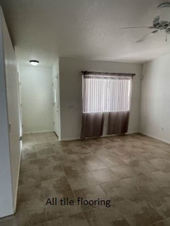 Building Photo - 711 Delta Dr