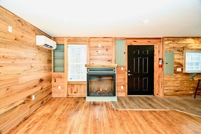 great room with fireplace - 172 Diamond Ct SE