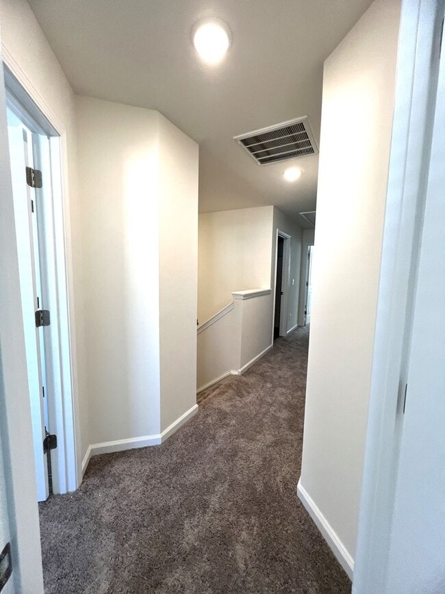 Building Photo - First Full Month's Rent FREE!