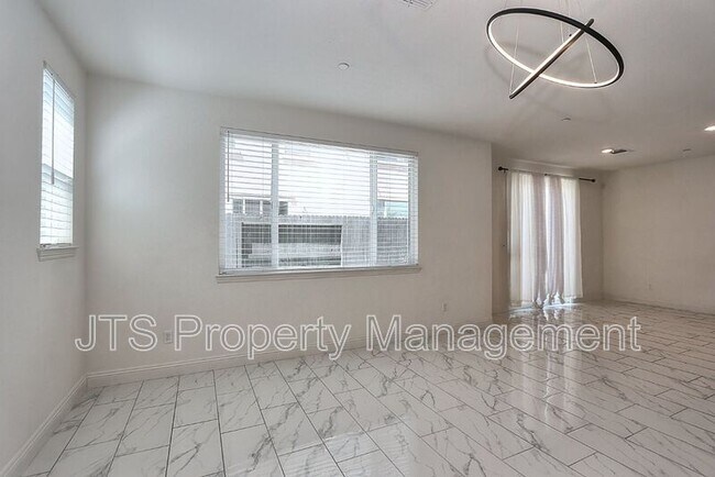 Building Photo - 4268 Emerald Gate Ln
