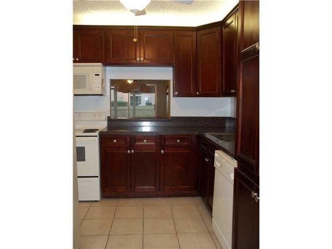 Primary Photo - 2901 Fiore Way