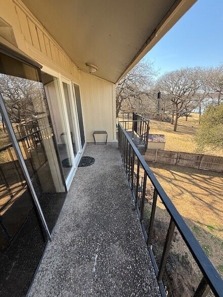 Building Photo - 390 Driftwood Ct