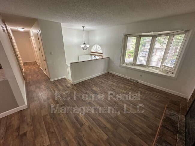 Building Photo - 17820 E Greentree Ave