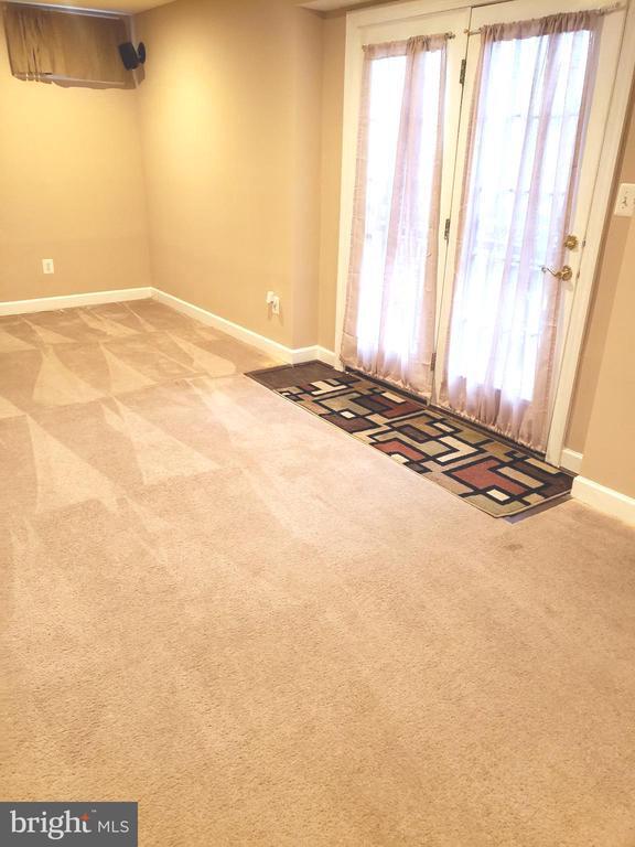 Building Photo - 2707 Hollywell Ct