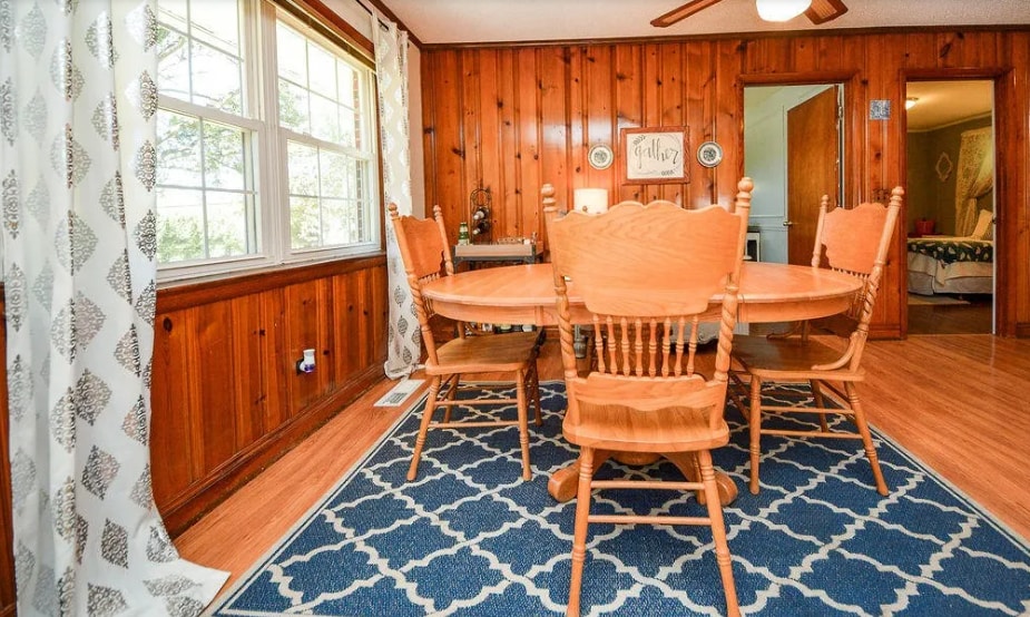 dining room - 2506 Elm Dr NE
