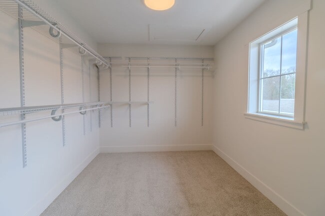 Building Photo - Premier Place and Premier Living!