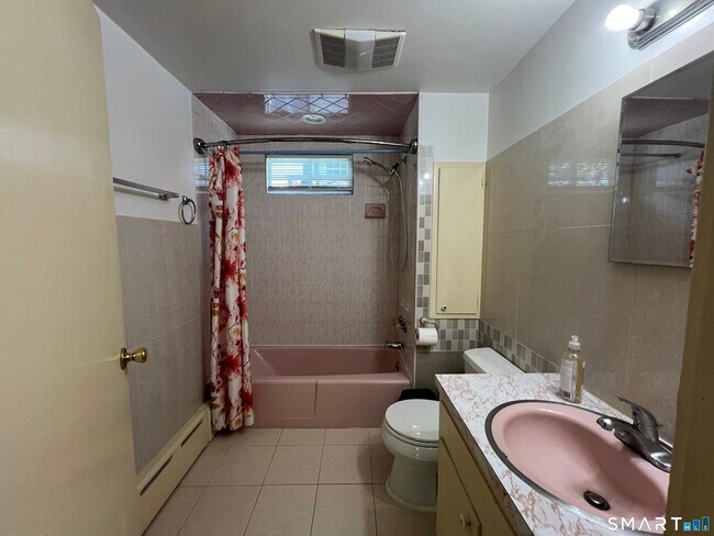 Building Photo - 74 Myano Ln