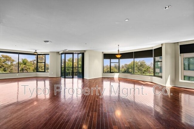 Building Photo - 2500 Sixth Ave