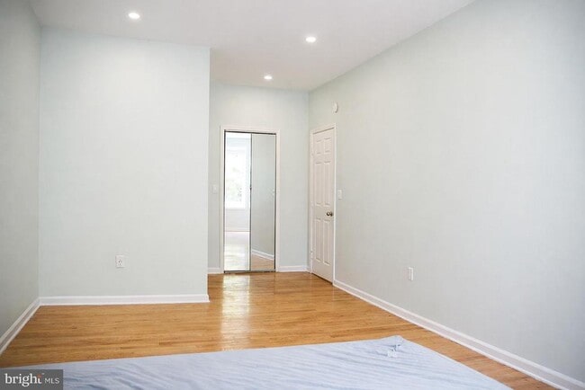 Building Photo - 1605 New Jersey Ave NW