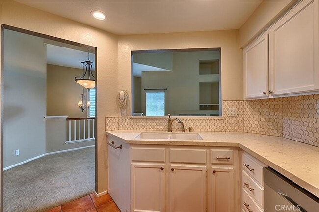 Building Photo - 8015 E Treeview Ct