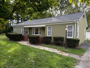 Building Photo - 1606 Littlestown Pike