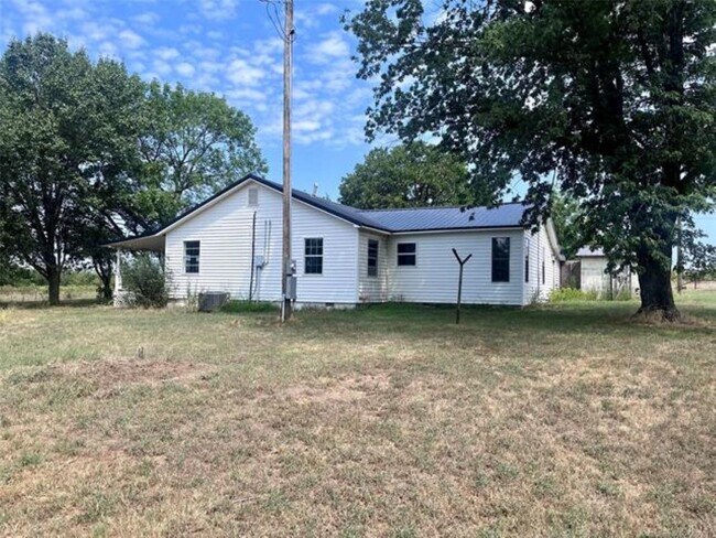 Building Photo - 24460 S 200 Rd