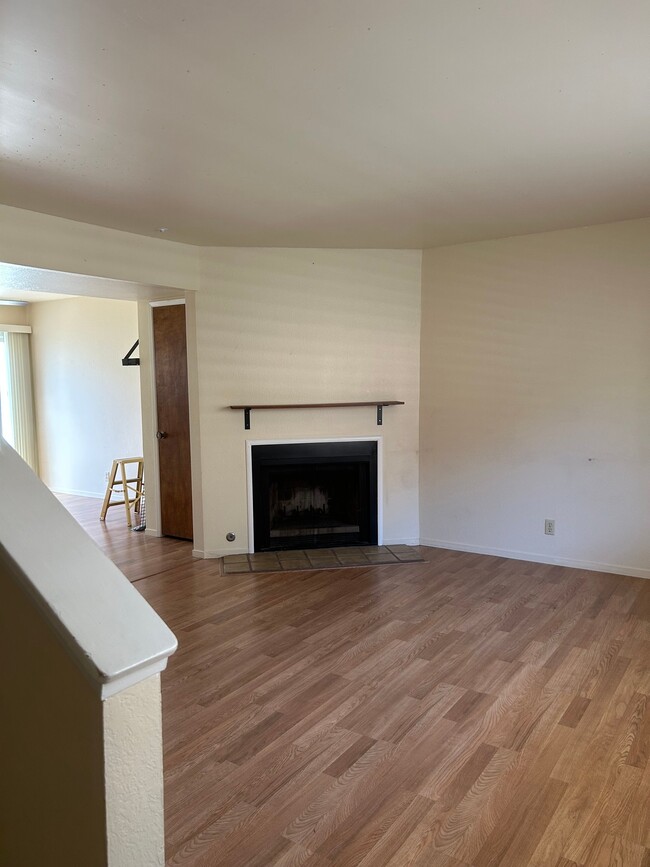 Building Photo - 355 N Chorro St