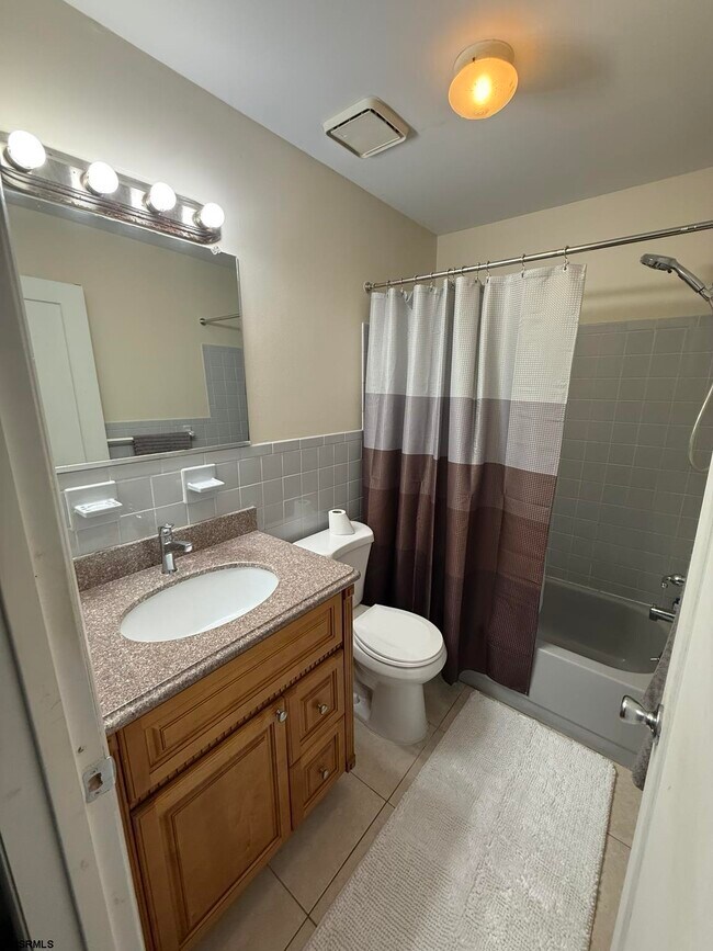 Building Photo - 25 Oyster Bay