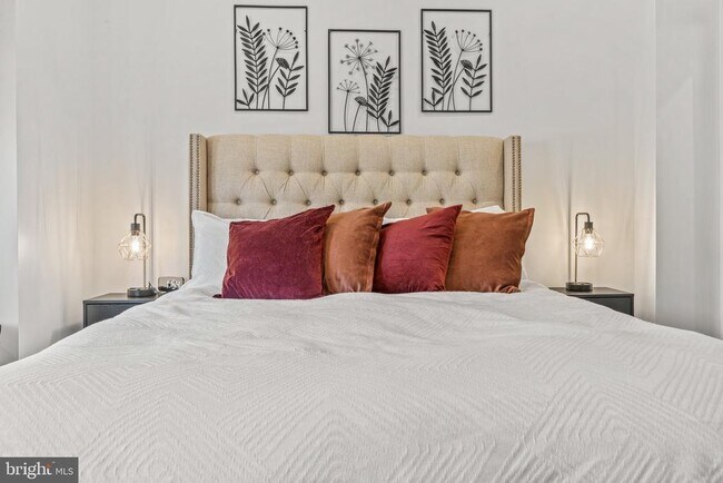 Building Photo - 2232 S 17th St