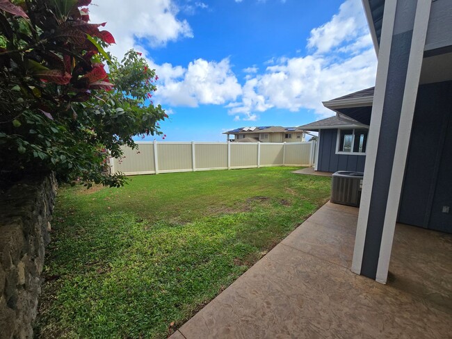 Building Photo - For Rent: Stunning Home in Waiolani Mauka ...