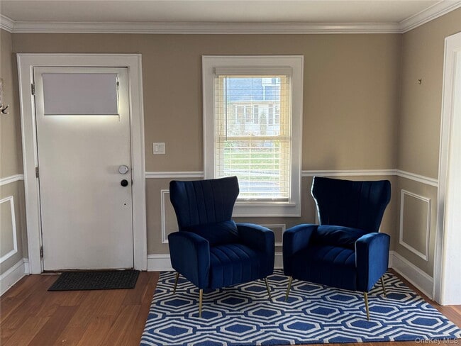 Building Photo - 76 Chestnut Ave