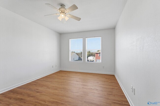 Building Photo - 313 Kenneth Blvd NW