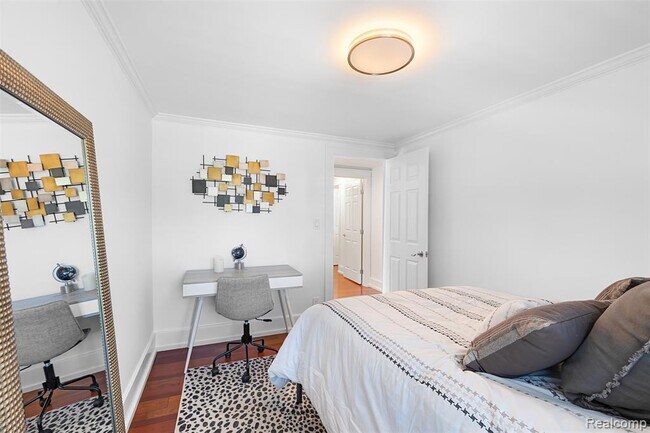 Building Photo - 691 Wallace St