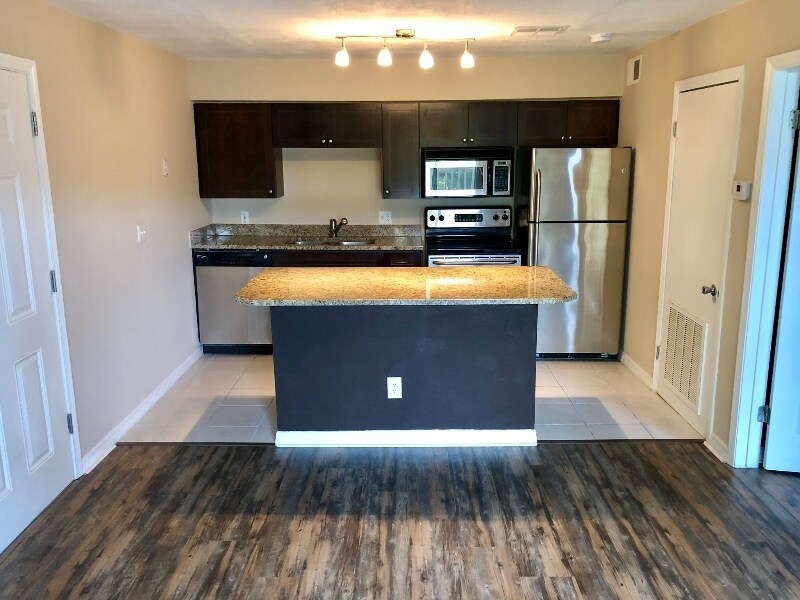 Building Photo - 10200 Gandy Blvd N