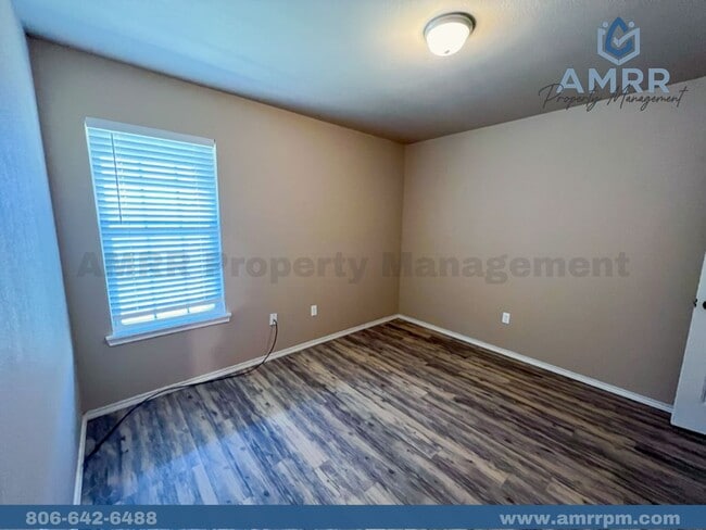 Building Photo - 7410 5th St