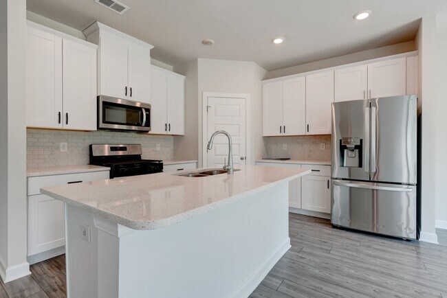 Building Photo - 123 Mainsail Wy