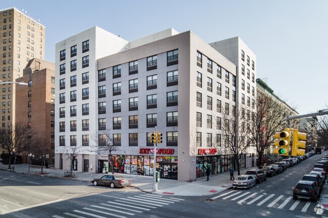 Primary Photo - Strivers Plaza