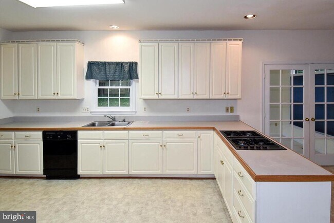 Building Photo - 47313 Grandview Pl