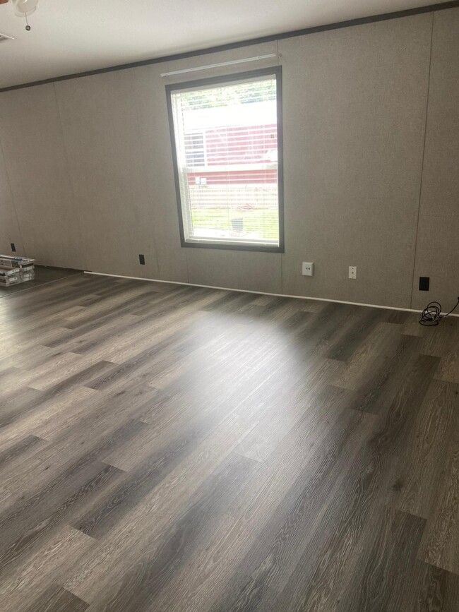 Building Photo - 16303 Dundee Rd