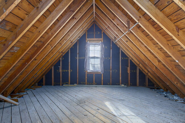 Building Photo - 10929 Worden St