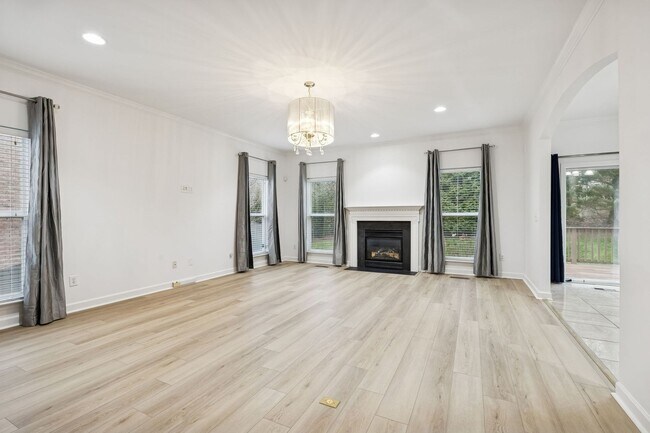 Building Photo - Located in the highly desirable McKays Mill community in Franklin, TN