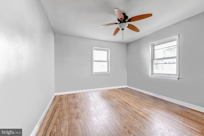 Building Photo - 715 N George Mason Dr