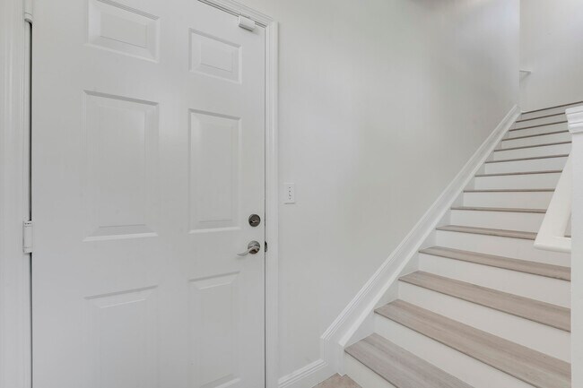 Building Photo - 155 Galicia Way