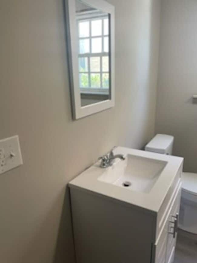 Building Photo - Special One Month Free -Renovated Great Tw...