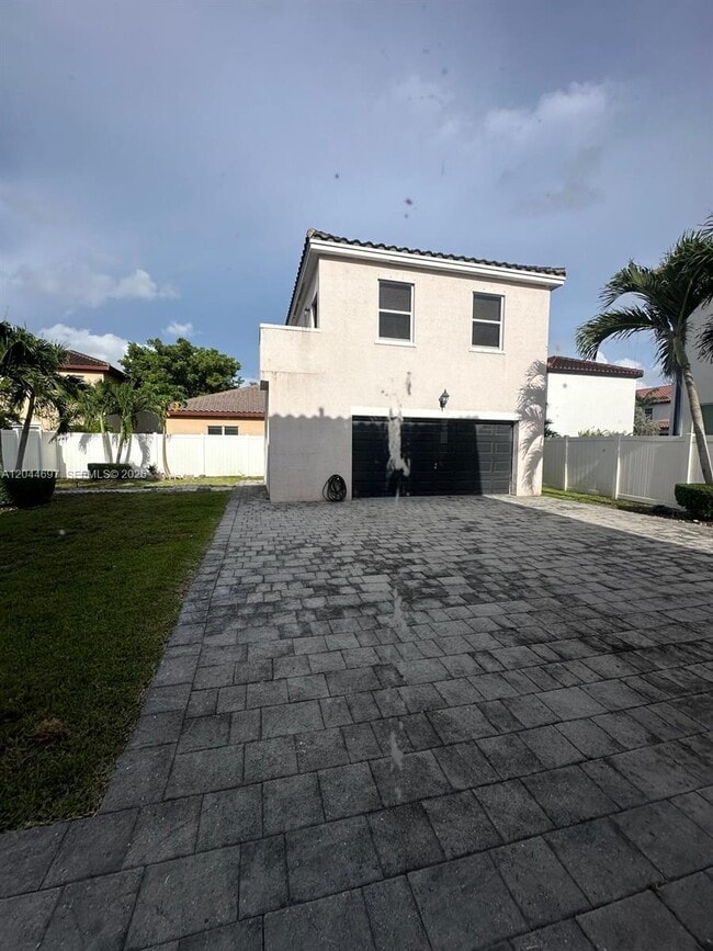 Building Photo - 9283 SW 172nd Ave