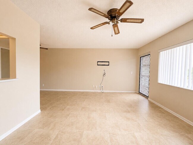 Building Photo - 555 Purdy Ln
