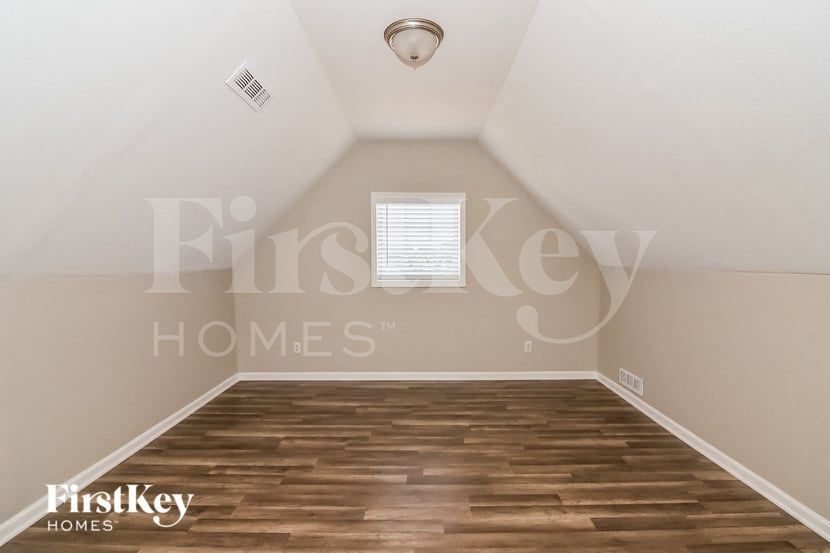 Building Photo - 2008 SW Kline Ave