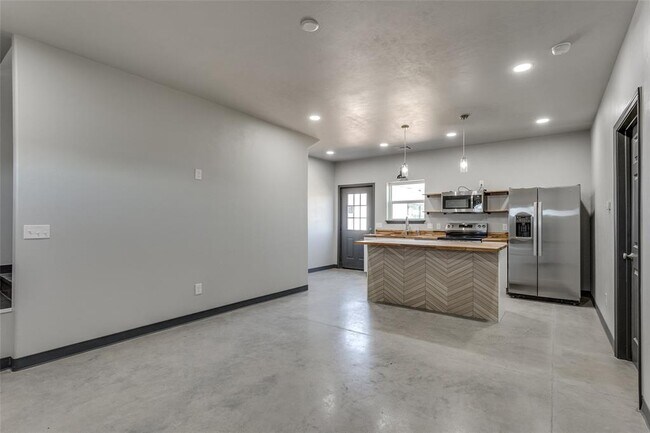 Building Photo - 12571 US-77