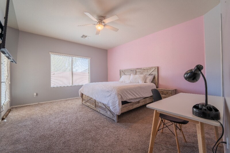 Building Photo - 2313 N Presidential Dr