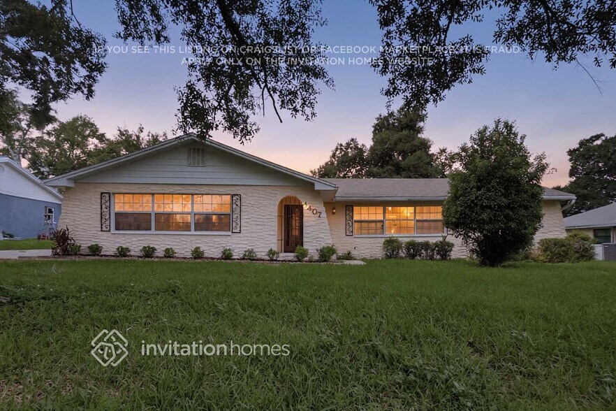 Building Photo - 4407 Orangewood Loop E