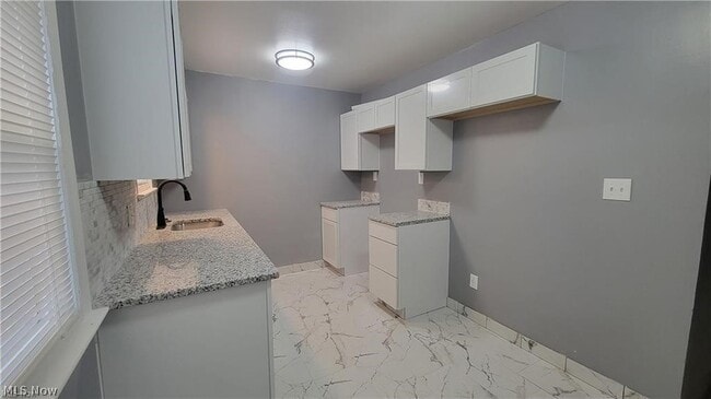 Building Photo - 3896 W 117th St