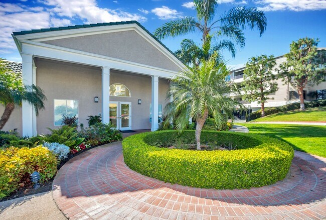 Building Photo - Welcome to Luxurious Villa Balboa in Newpo...