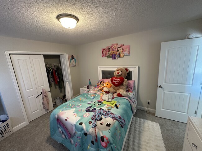 Building Photo - 544 Abode Ave