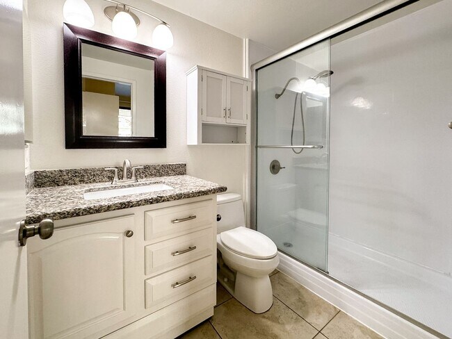 Building Photo - 2236 River Run Dr