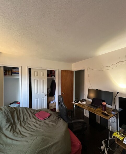 Building Photo - 19 Kippy Dr