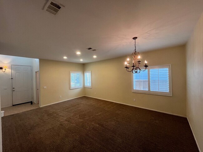 Building Photo - 35736 Emily Ave